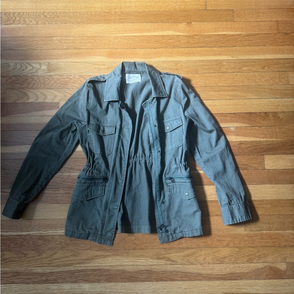 Navy green military jacket with pockets #militaryinspired